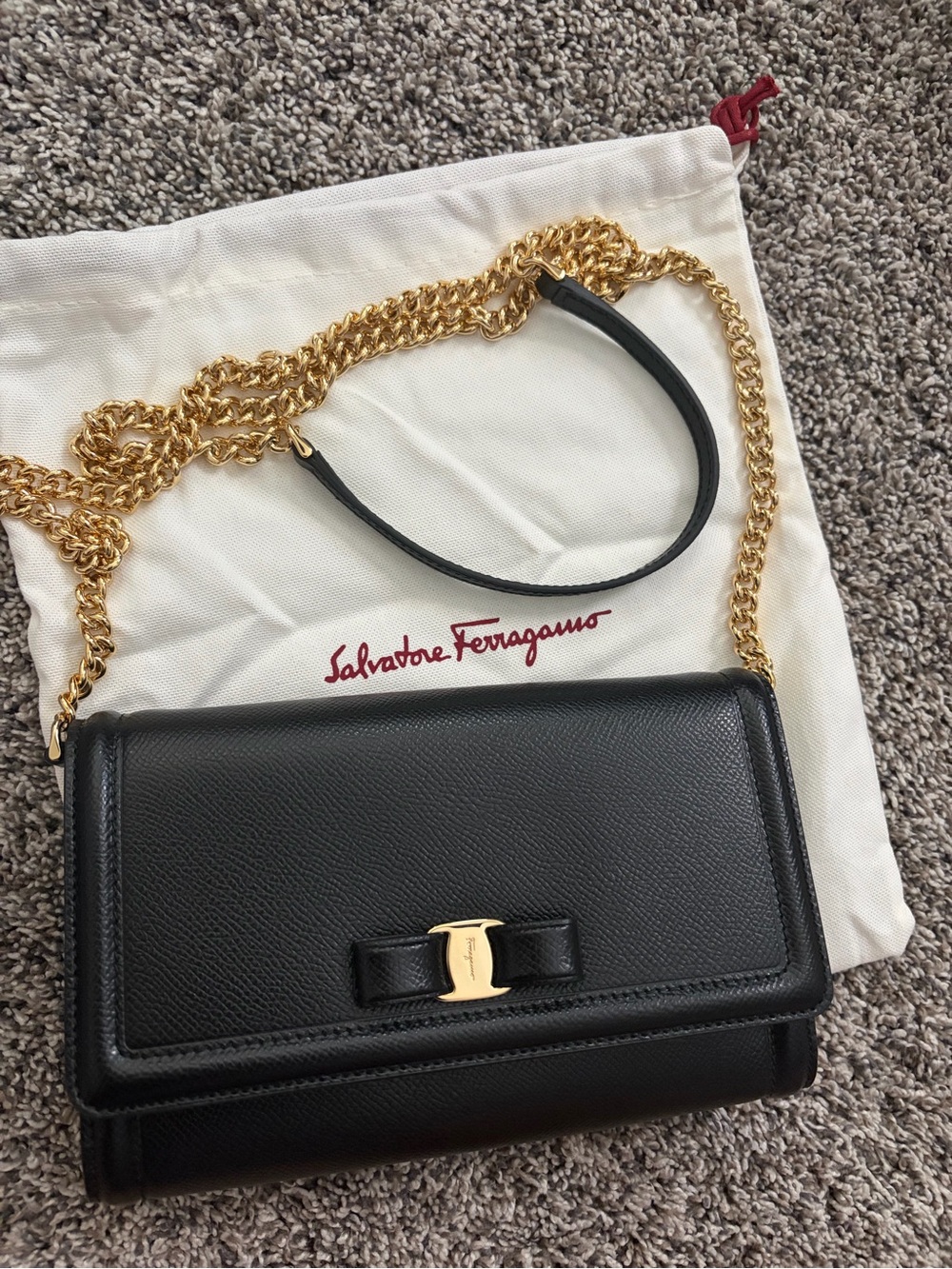 BNIB Ferragamo Vara Bow Mini Bag - Black Hammered Calfskin - FULL SET / STICKERS